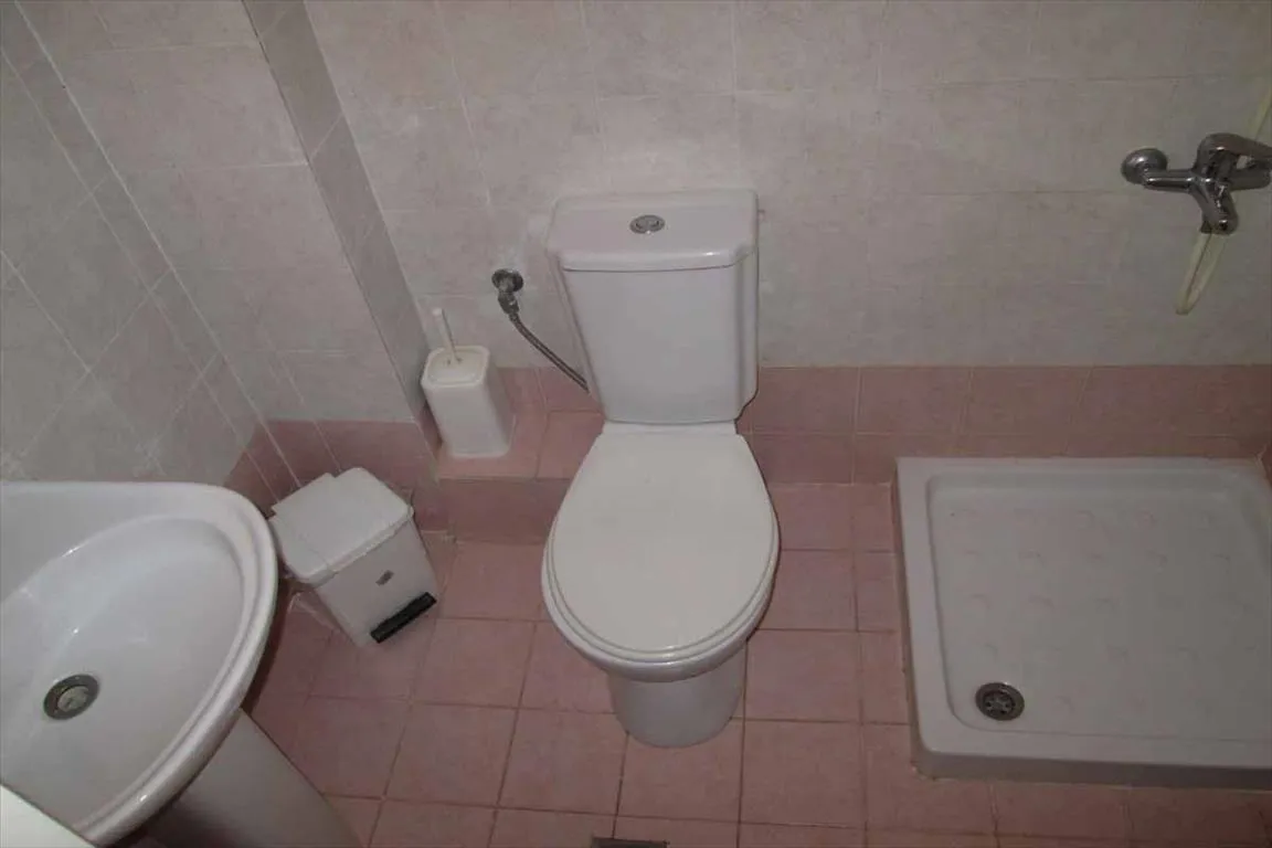 1152