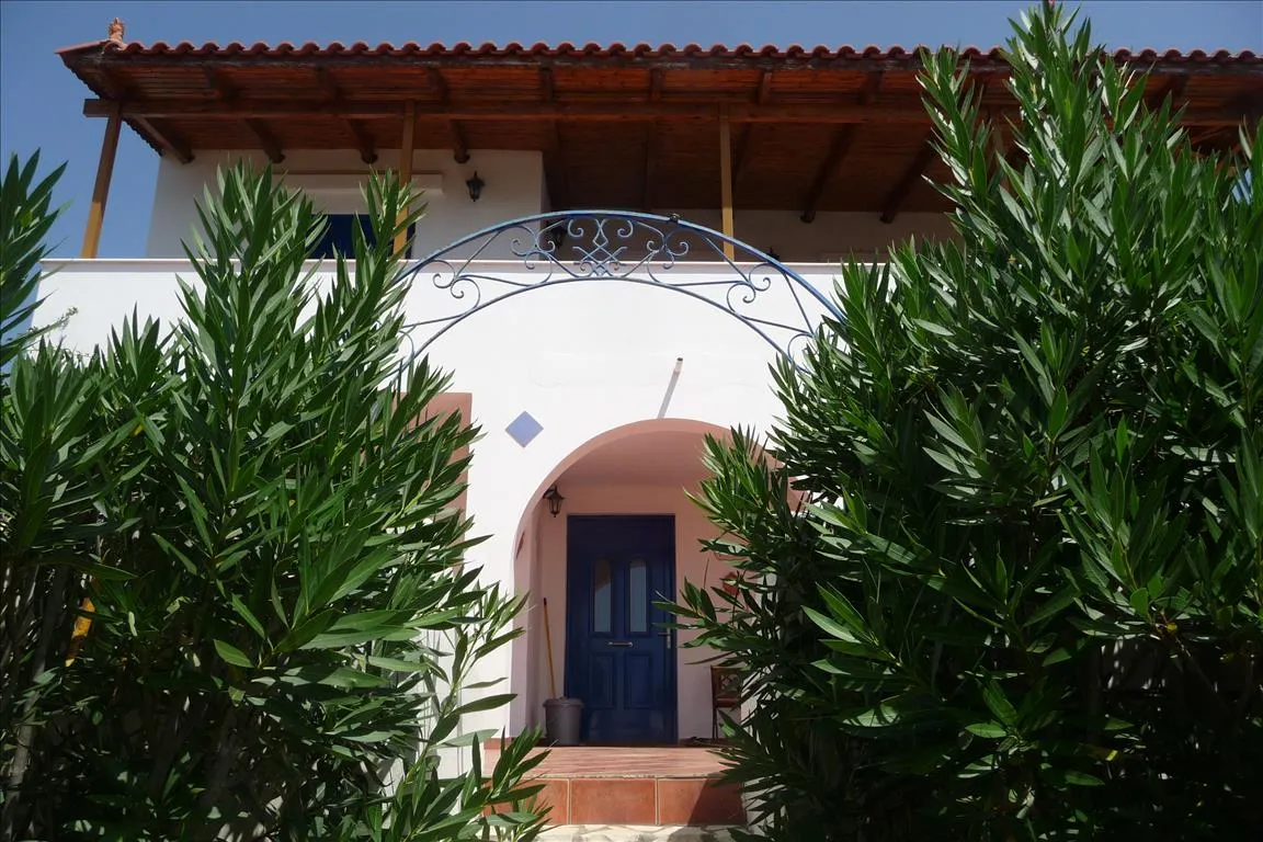 συγκρότημα προς πώληση 332 τ.μ Κάστρο Κυλλήνης Ηλεία
