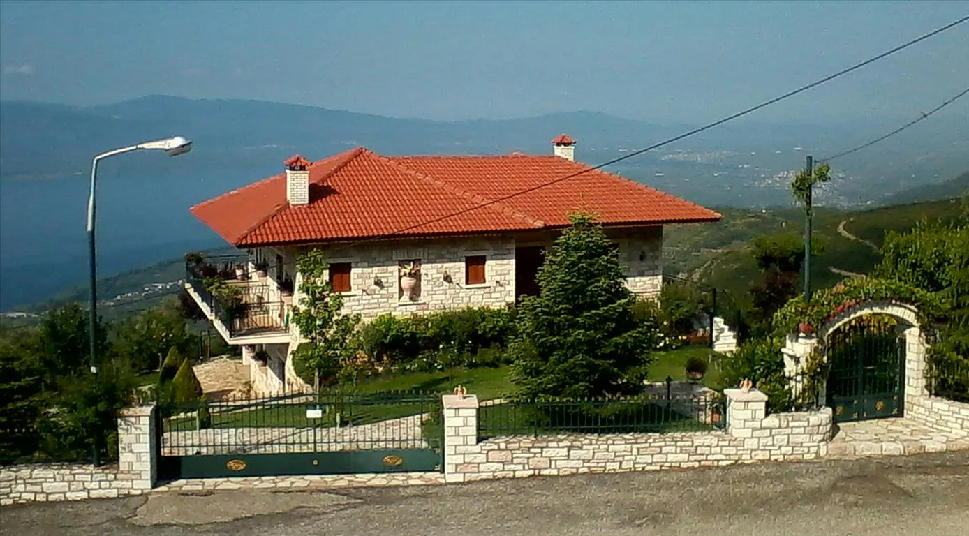 μονοκατοικία προς πώληση 190 τ.μ Αγρίνιο Αιτωλοακαρνανία