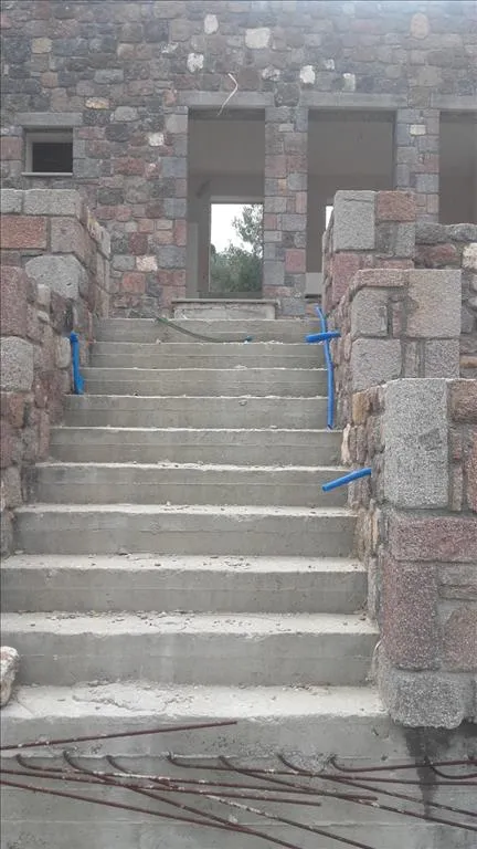 432