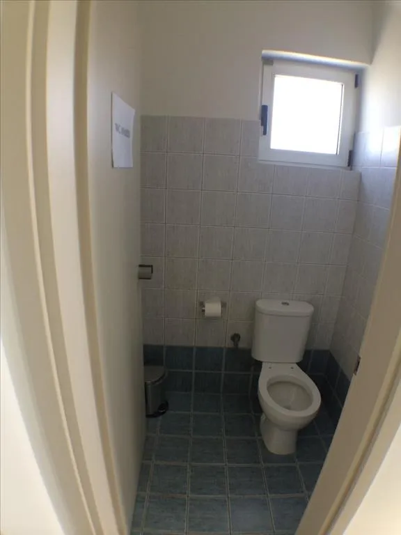 576