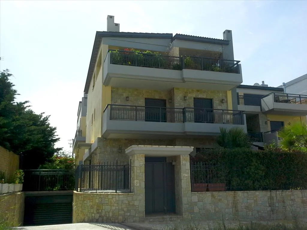 μεζονέτα προς πώληση 470 τ.μ Γλυφάδα Νότια Αθήνας