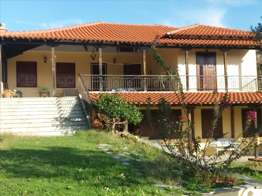 μονοκατοικία προς πώληση 220 τ.μ Σιθωνία Χαλκιδική