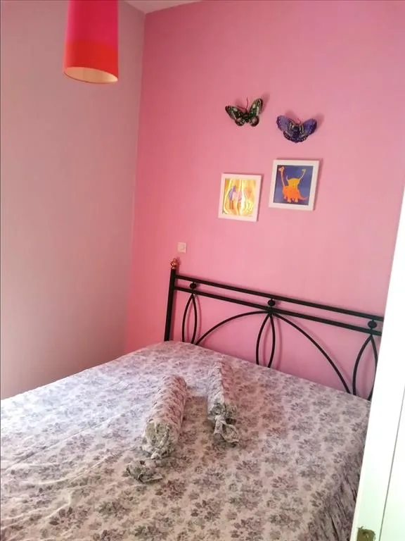 576