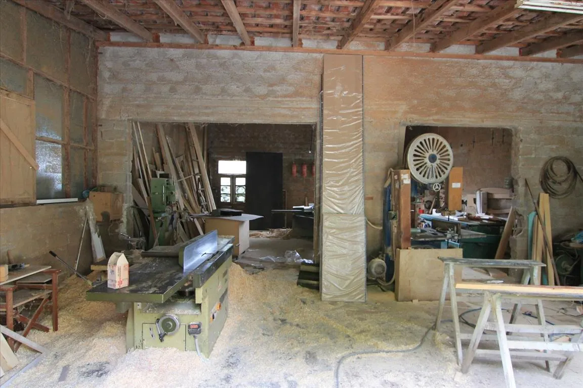 1152