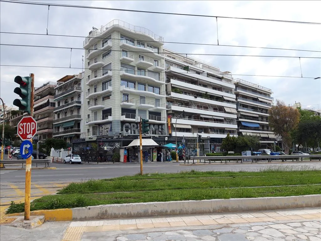 εμπορικό ακίνητο προς πώληση 720 τ.μ Παλαιό Φάληρο Νότια Αθήνας