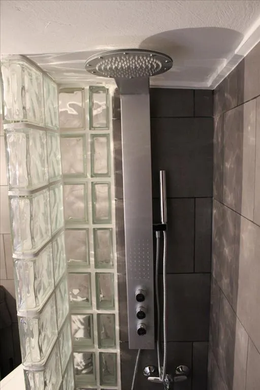 512