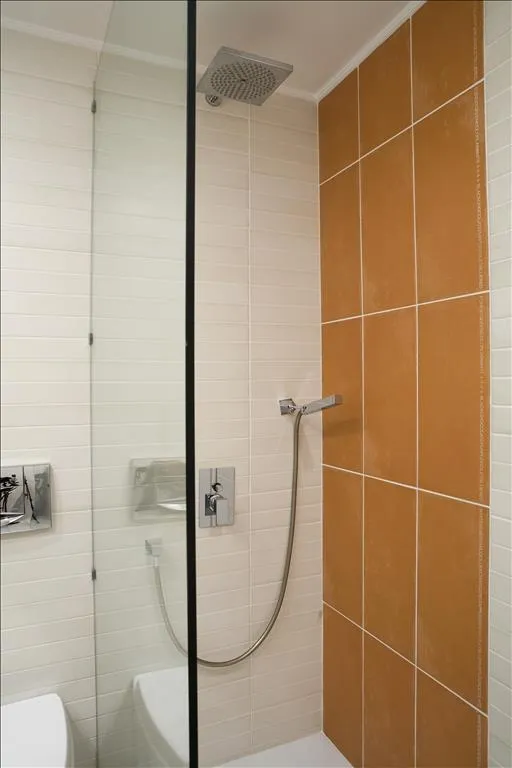 512