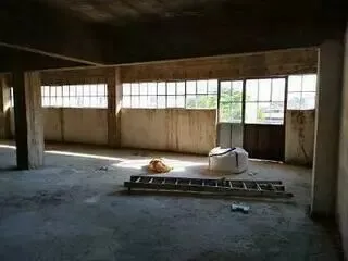 320