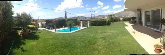 640