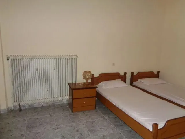 640