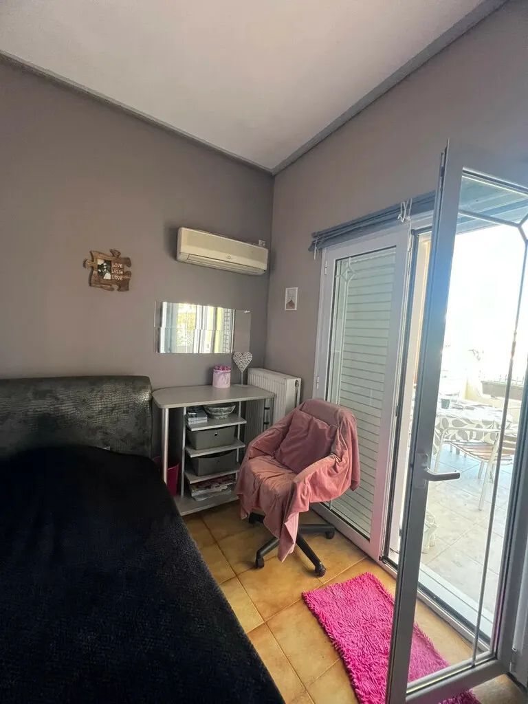 768