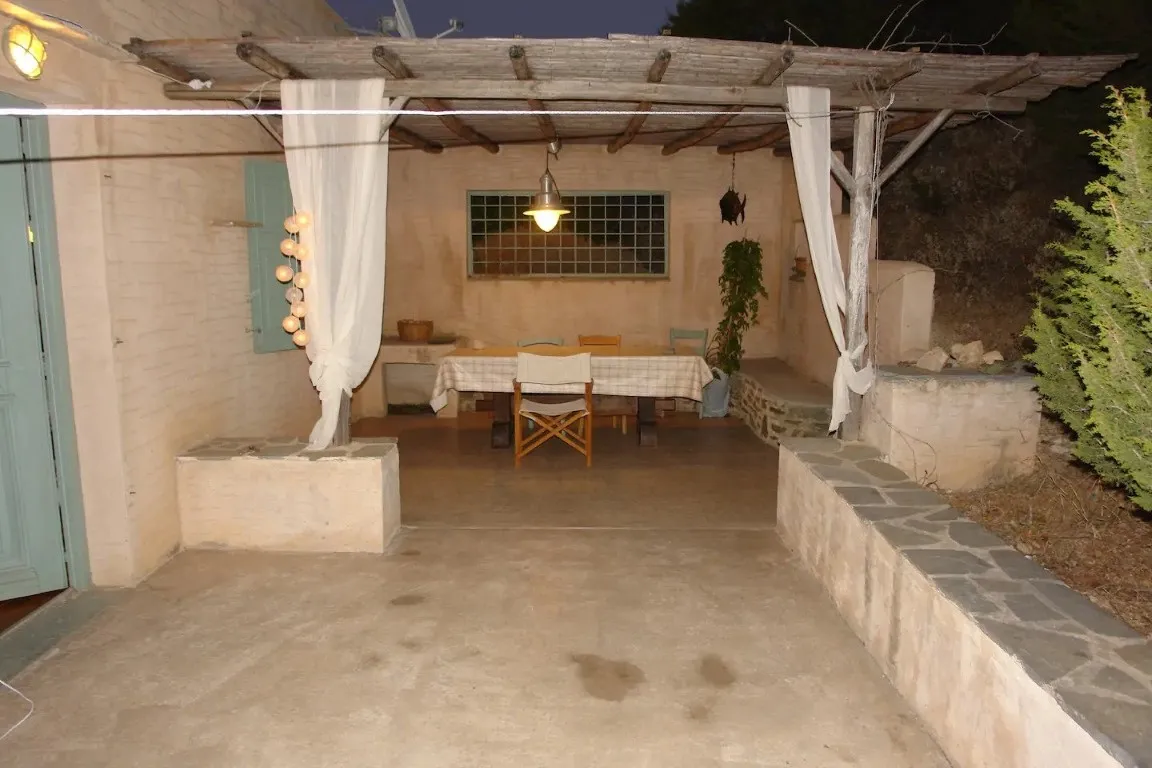 1152