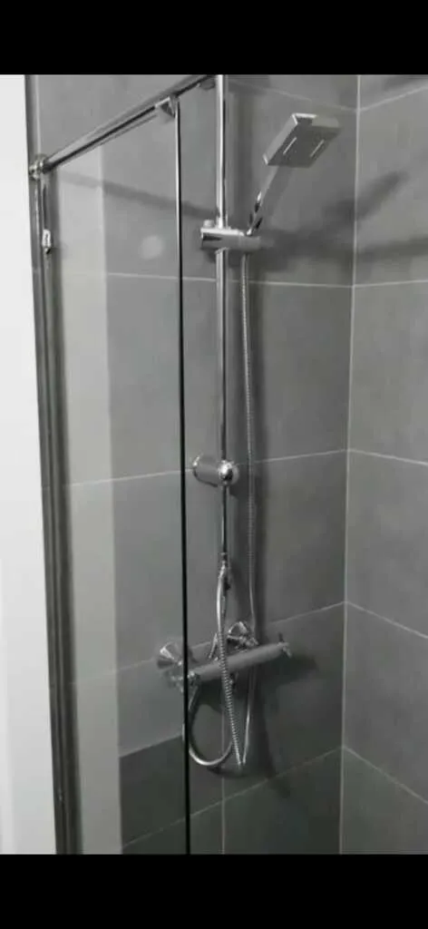 472