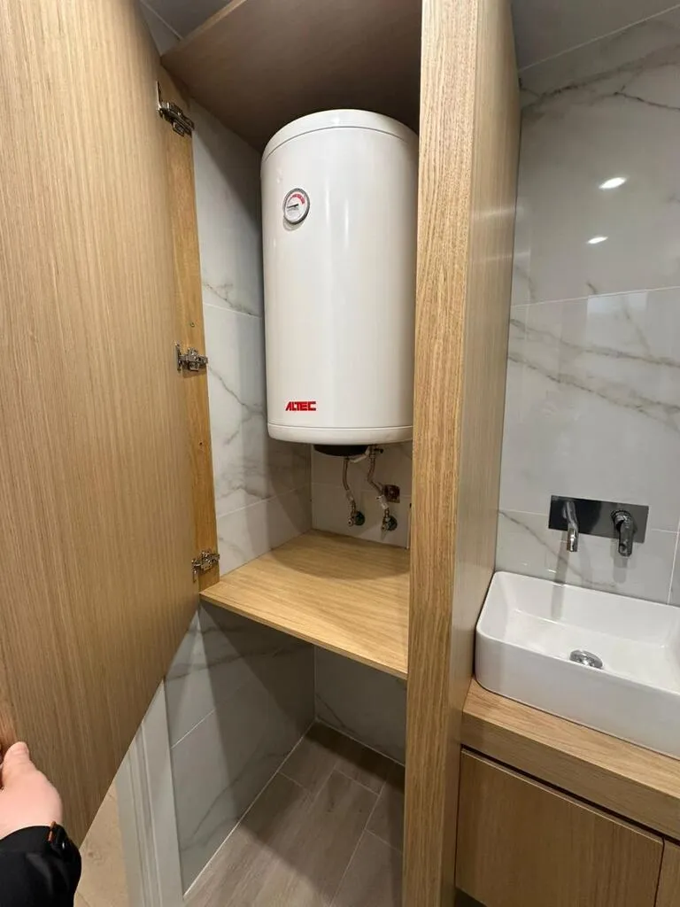 768