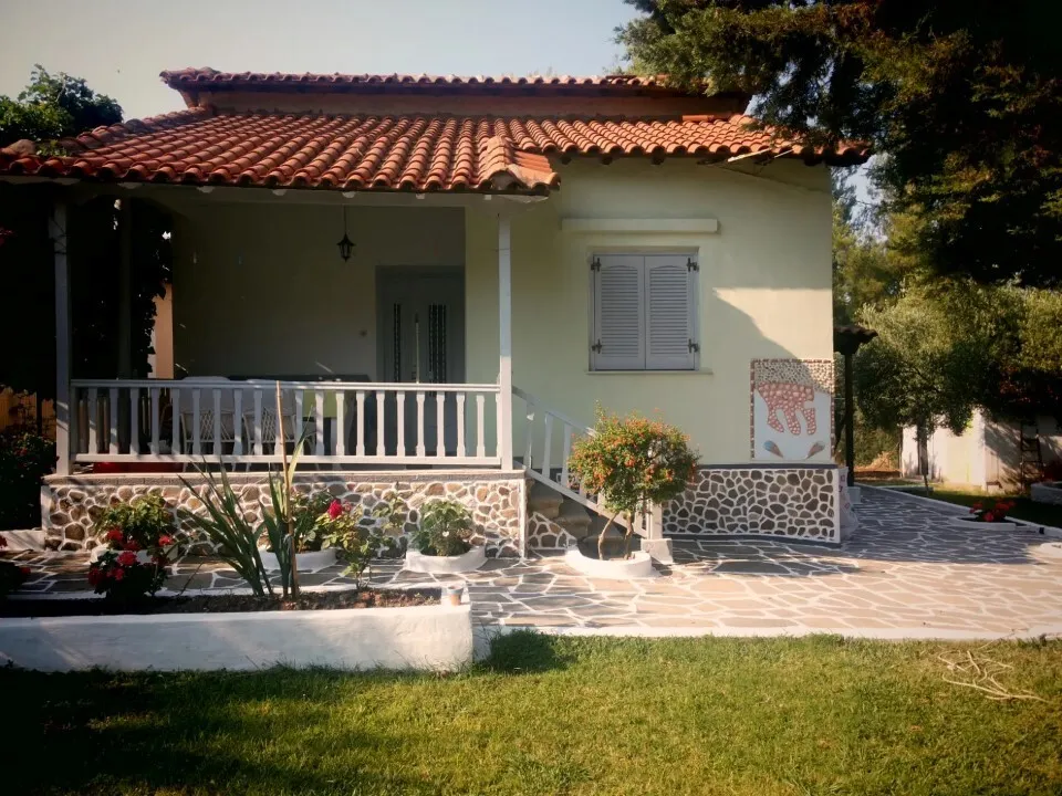 μονοκατοικία προς πώληση 110 τ.μ Σιθωνία Χαλκιδική