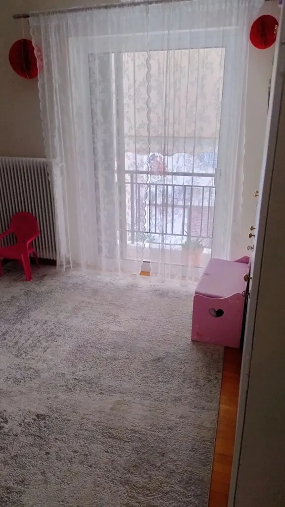 576