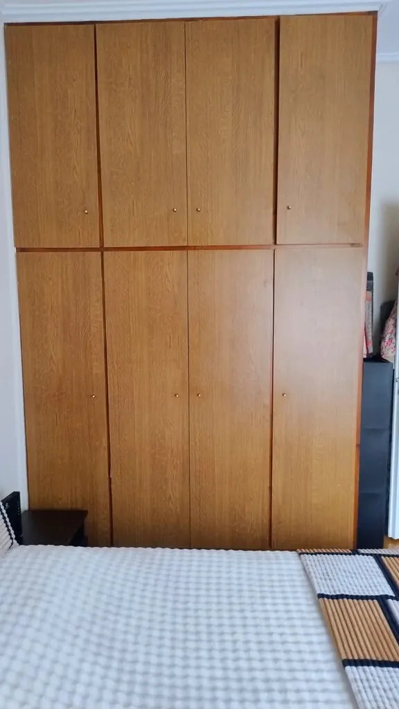 576
