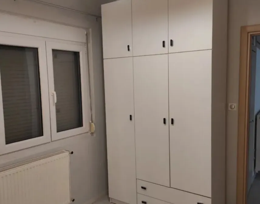 856