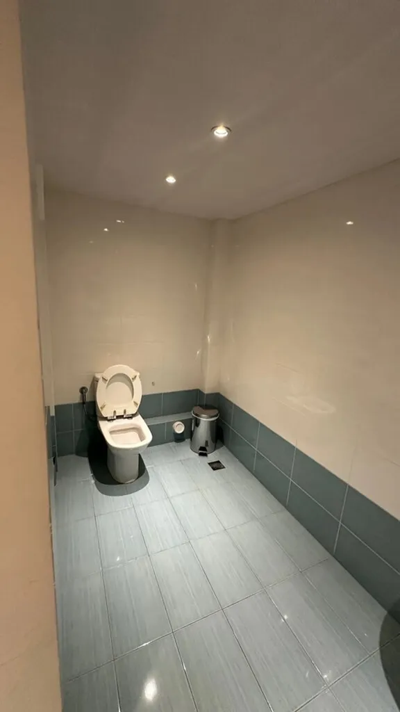 576