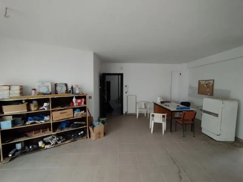 800