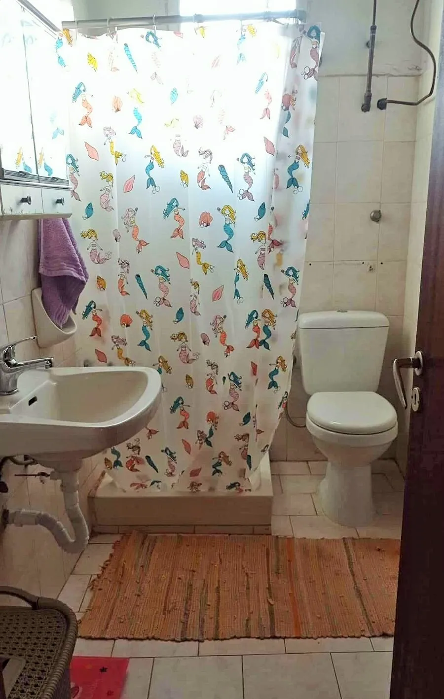 900