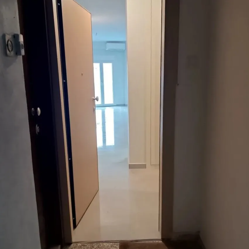 851