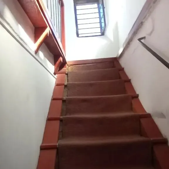 576