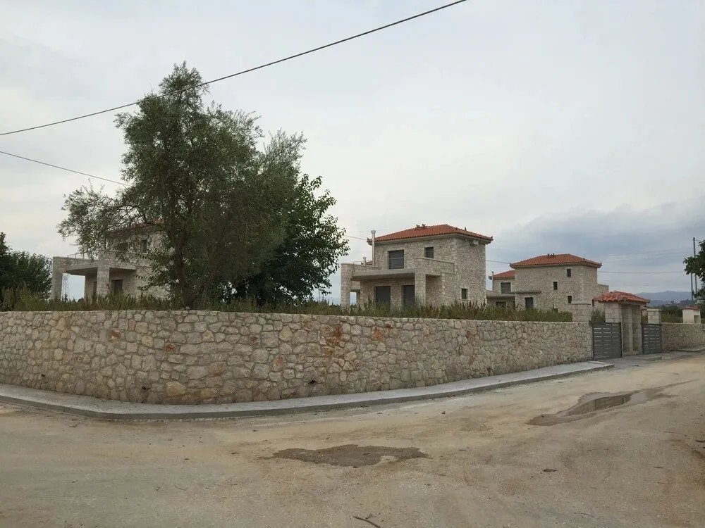 συγκρότημα προς πώληση 600 τ.μ  Αχαΐα