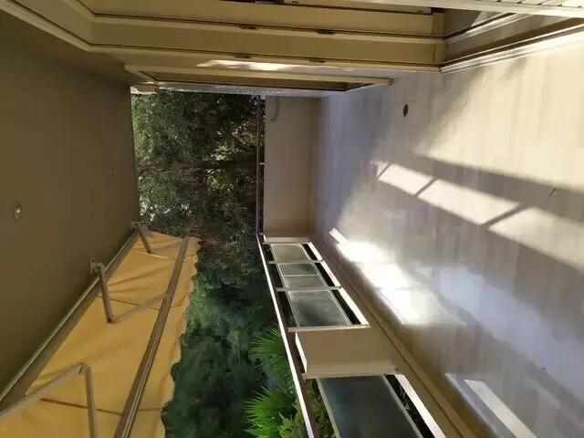 640