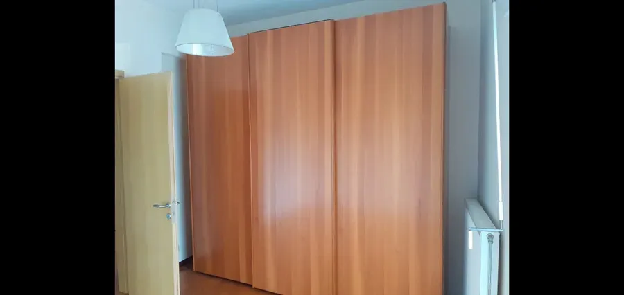 900
