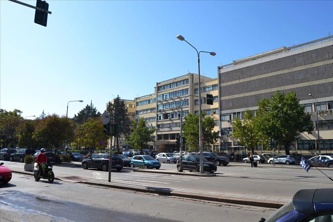 εμπορικό ακίνητο προς πώληση 48 τ.μ Ανάληψη - Μπότσαρη - Νέα Παραλία Δήμος Θεσσαλονίκης