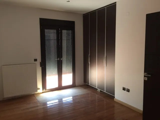 640