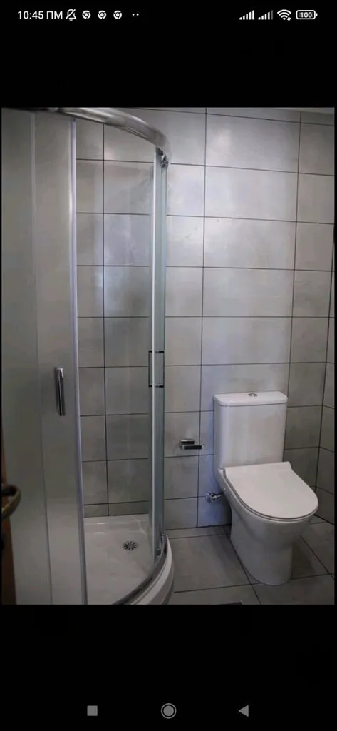 473
