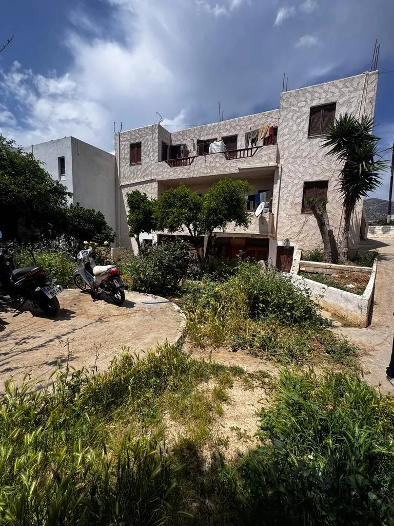 συγκρότημα προς πώληση 320 τ.μ Μακρύς Γιαλός Νομός Λασιθίου