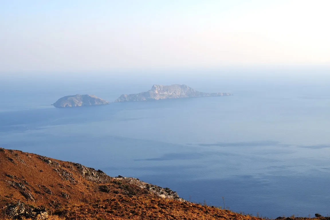οικόπεδο προς πώληση 106846 τ.μ Λάμπη Νομός Ρεθύμνου
