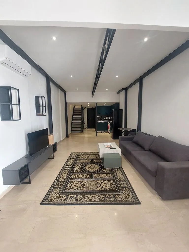 768