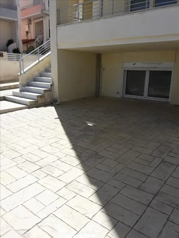 576
