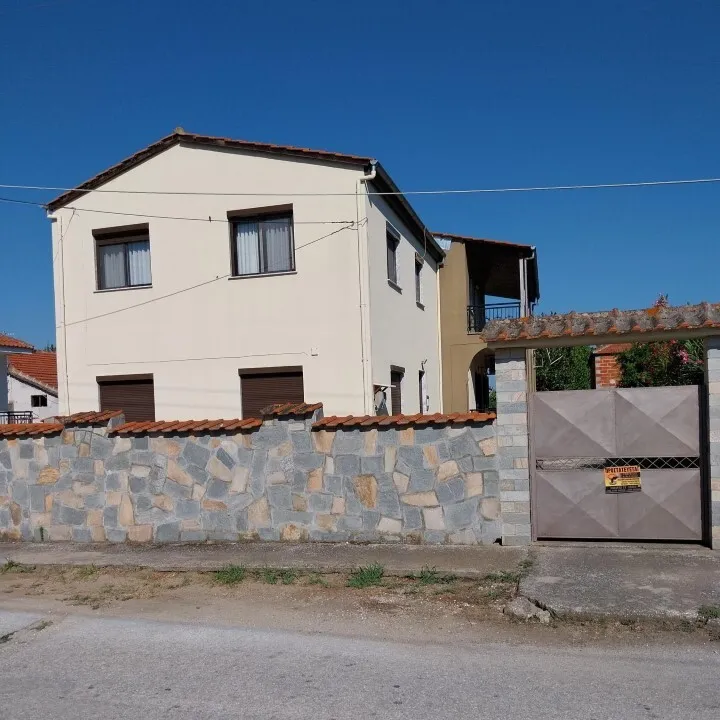 διώροφο διαμέρισμα προς πώληση 290 τ.μ Κεραμωτή Νομός Καβάλας
