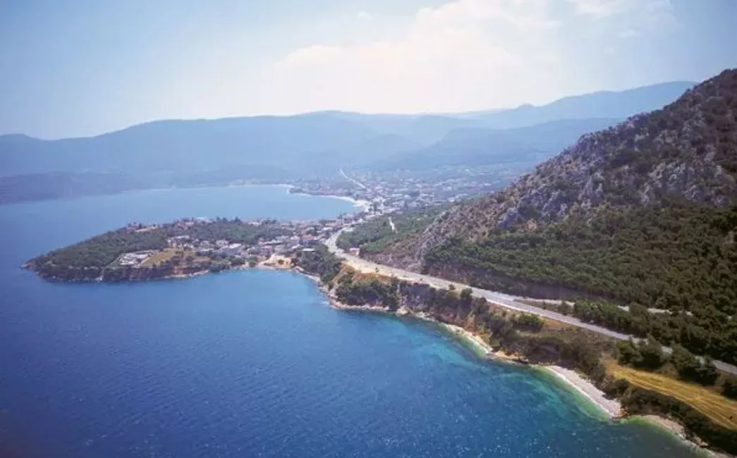 κτίριο προς πώληση 600 τ.μ Λουτράκι-Περαχώρα Κορινθία
