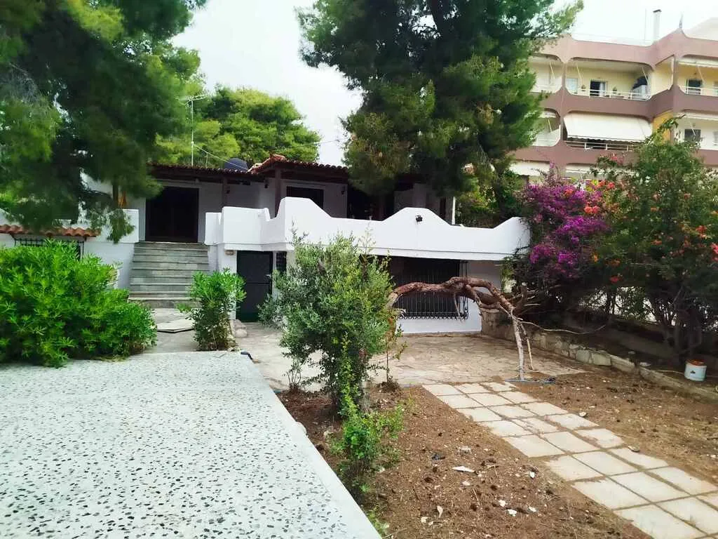 μονοκατοικία προς πώληση 190 τ.μ Άγιοι Θεόδωροι Κορινθία