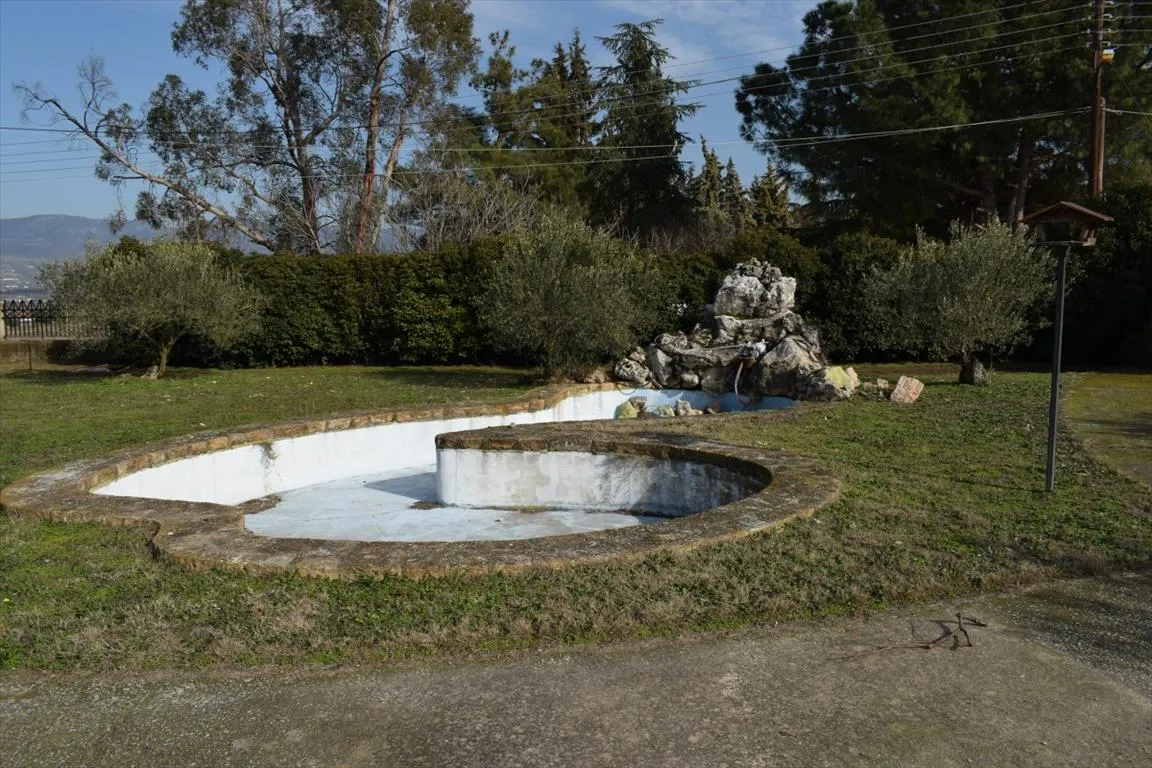 1152