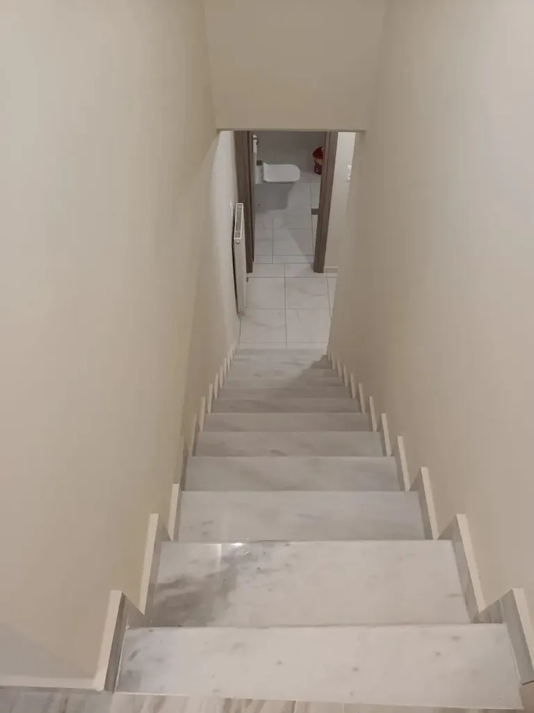 768