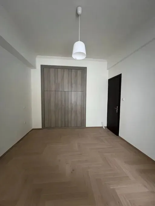 512
