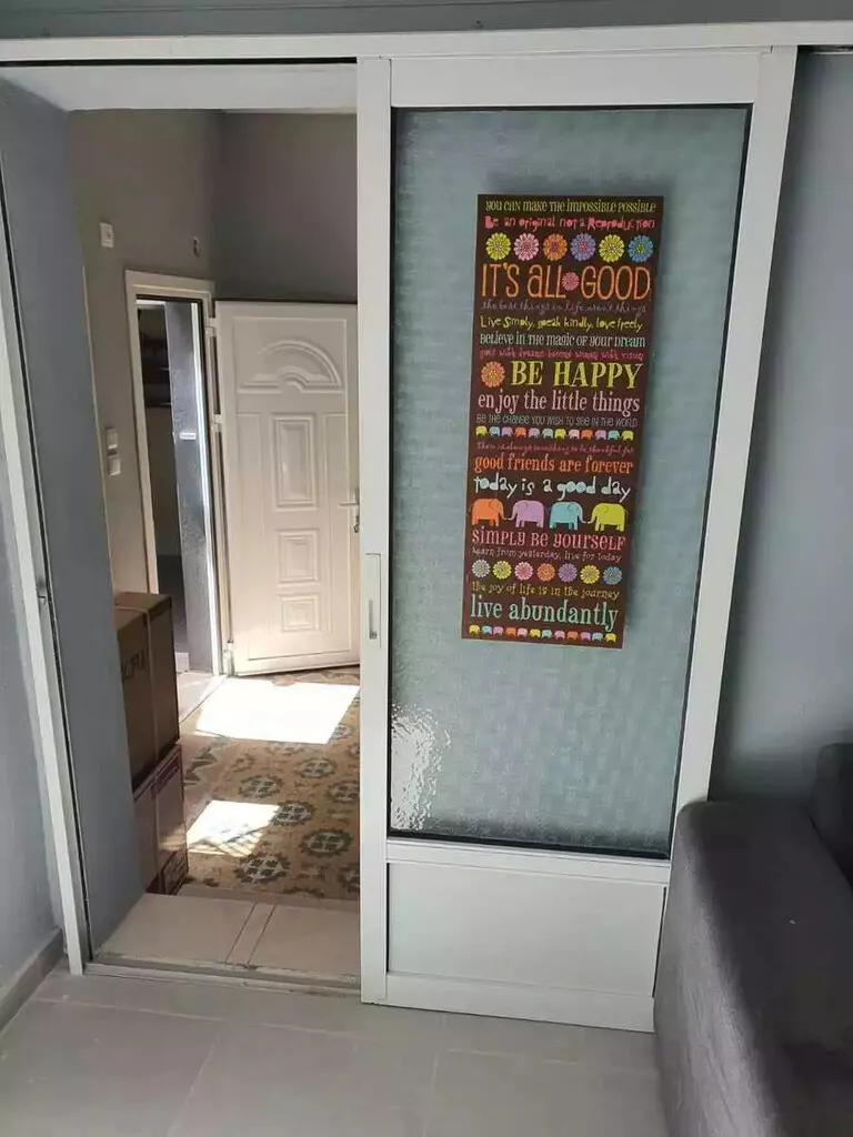768