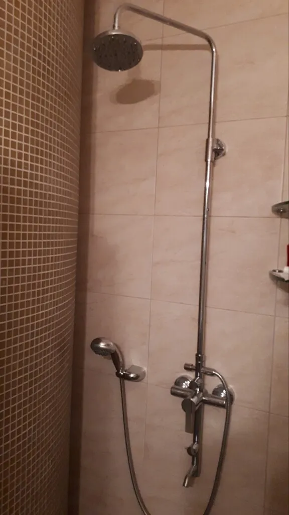 576