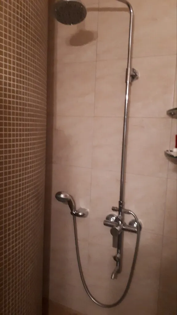 576