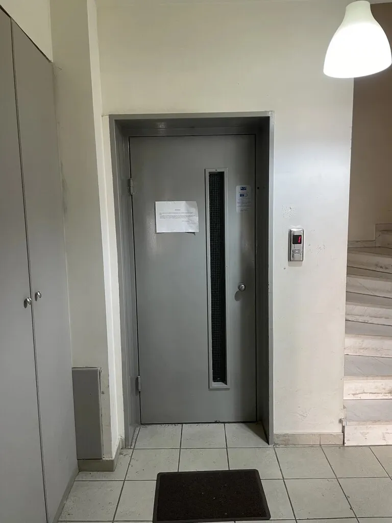 768