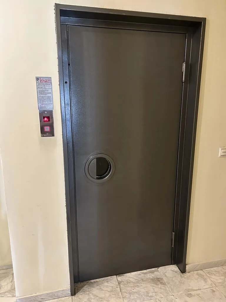 768