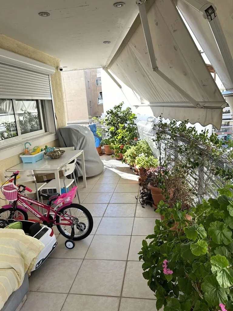 768